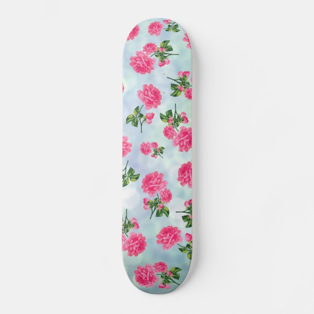Blumenmuster: rosa Blumen auf blauem bokeh Skateboard (Vorderseite)