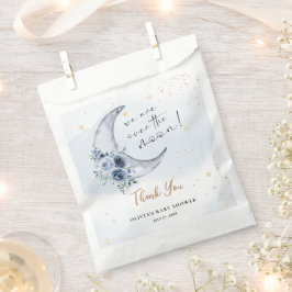 Blumenmuster über der Mond-Babydusche Geschenktütchen