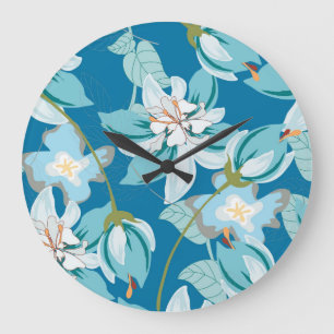Blumenmuster, vielseitiges Design der Blume. Große Wanduhr