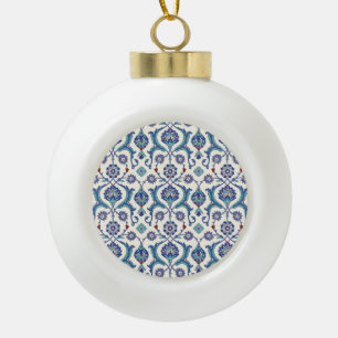 Blumenornament: Traditionelles arabisches Muster. Keramik Kugel-Ornament