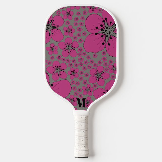 Blumenrosa und Schwarz Moderne Monogramme Pickleball Schläger (Vorderseite)