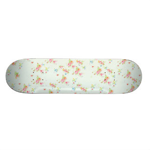 BlumenRosen des Vintagen Chic zacken schäbige Skateboard