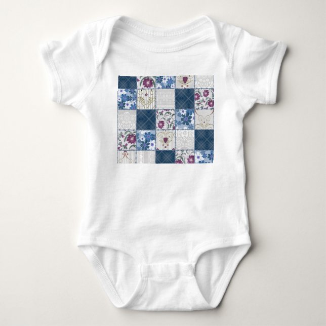 Blumenspitze: Patchwork Nahtloser Hintergrund. Baby Strampler (Vorderseite)