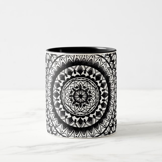Blumentinten-Mandala Zweifarbige Tasse (Mittel)