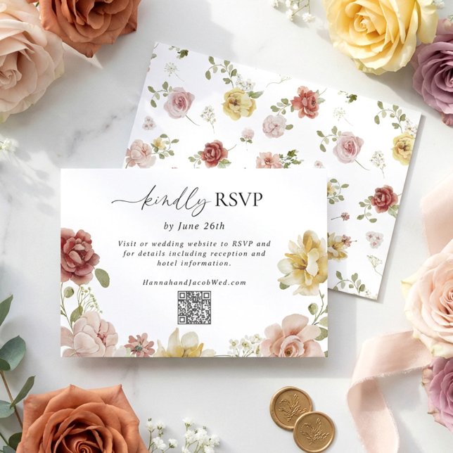 Blumige Sommer-QR-Code-Hochzeit RSVP Karte (Von Creator hochgeladen)