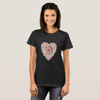 Blumiges Herz-Ästhetik-T-Shirt für Frauen T-Shirt