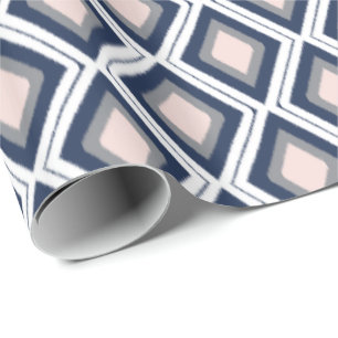 Blush and Navy Diamond Ikat Muster Geschenkpapier