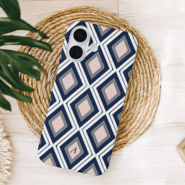 Blush and Navy Diamond Ikat Muster Monogram Case-Mate iPhone Hülle (Von Creator hochgeladen)