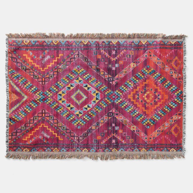 Blush Bazaar: Rosa marokkanisches Erbe Elegante Decke (Vorderseite)