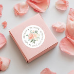 Blush-Bloral-Frühling Hochzeitsfeier Umschlag Aufk Runder Aufkleber<br><div class="desc">Blumenstrauß im Frühling in Aquarellpfirsiche und Pinks mit Touchs von Salbei grün,  essbar Text rund um den Umfang.</div>