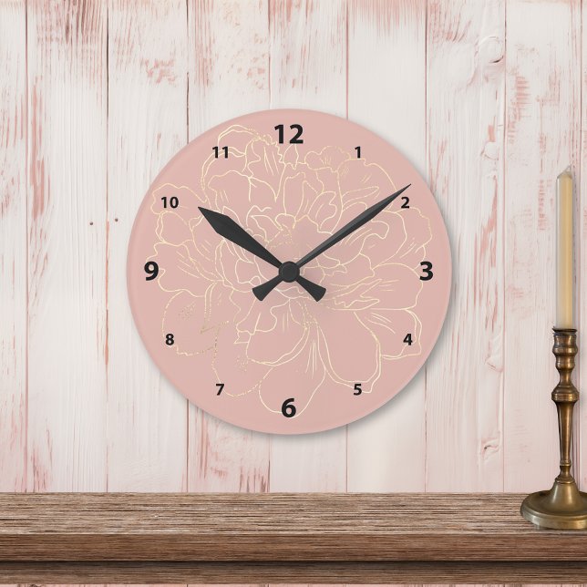 Blush Cream Gold Floral Runde Wanduhr (Von Creator hochgeladen)