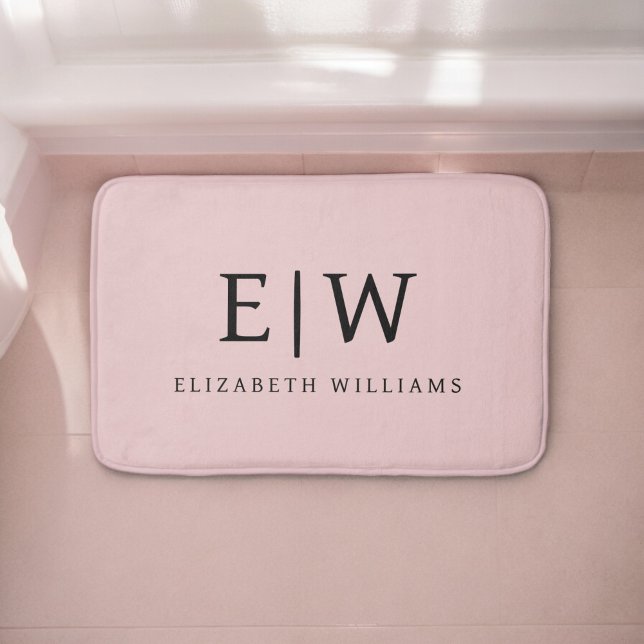 Blush Dusty Pink Modern Script Girl Monogram Name Badematte (Von Creator hochgeladen)