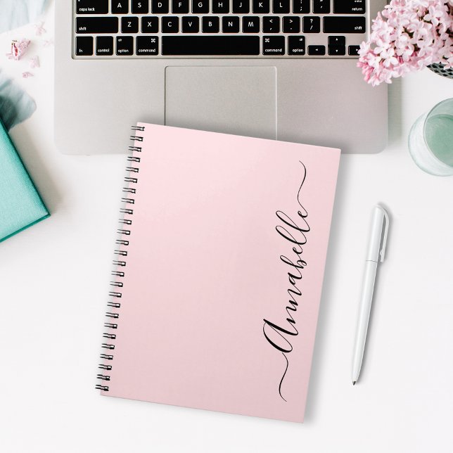 Blush Dusty Pink Personalisierter Name Notizblock (Modern pink personalized notebook with script text.  Available in pink, black or mint/aqua.)