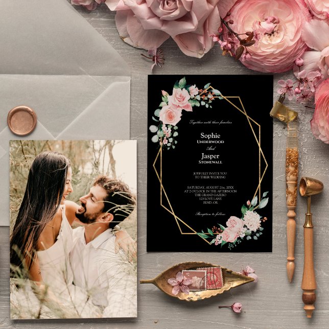 Blush Floral Black Simple Foto Wedding Einladung (Von Creator hochgeladen)