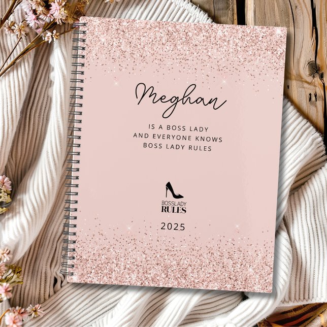 Blush Glitzer Boss Lady Regeln Personalisiert Planer (Blush Glitter Boss Lady Rules Stiletto Logo Personalized Planner)