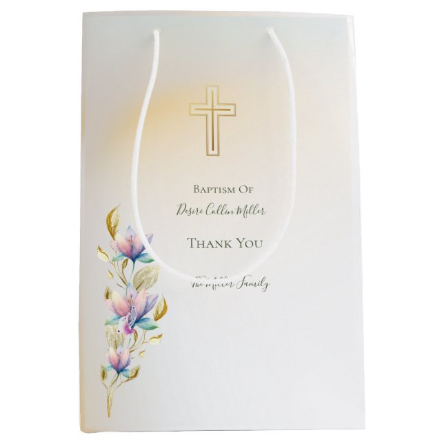 Blush & Lilac Floral, Gold Cross Taufen Geschenkta Mittlere Geschenktüte (Vorderseite)