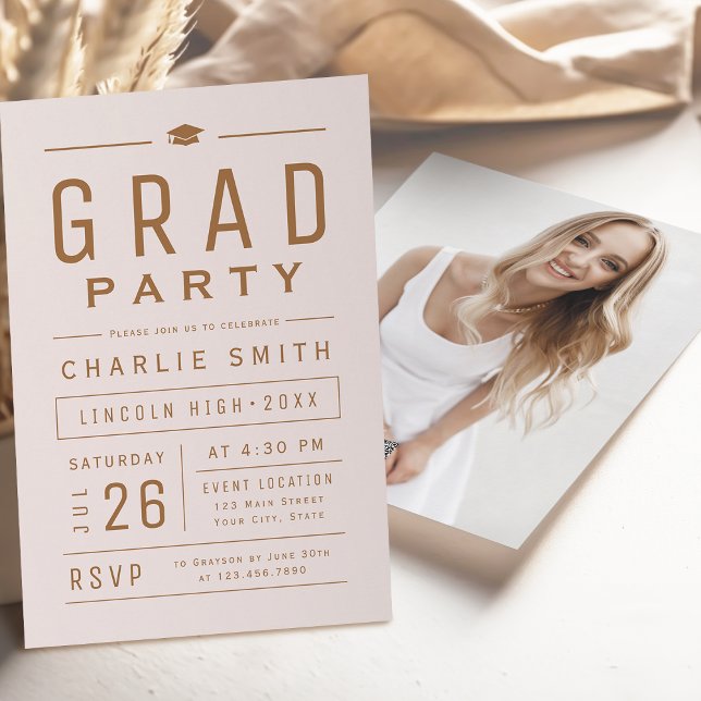 Blush Modern Simple Typografy Graduation Party Einladung (Blush Modern Simple Typography Graduation Party Invitation)