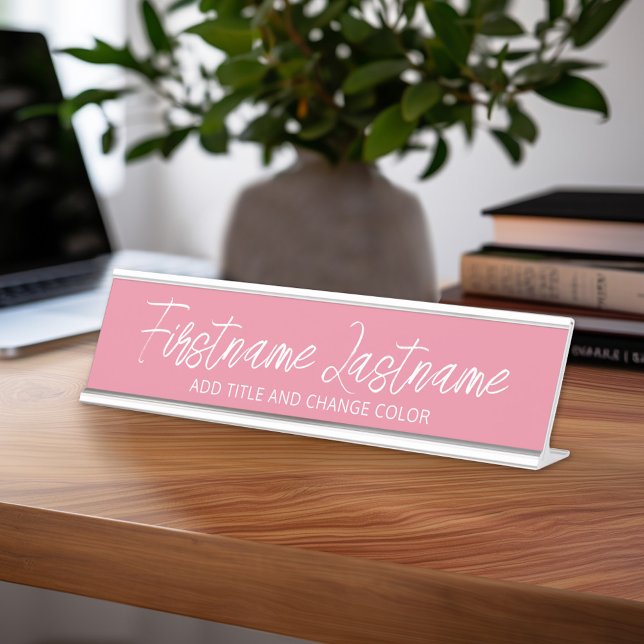 Blush Pink and White Traditional Name Title Schreibtischnamensplakette (Custom Name Plate for Desk or Office)