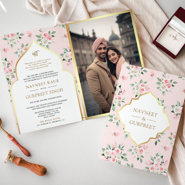 Blush Pink Bloral All in One Anand Karaj Wedding Einladung (Von Creator hochgeladen)