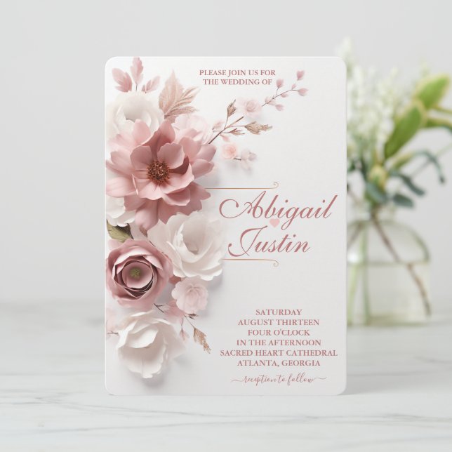 Blush Pink Bloral Hochzeit Einladung Weiße Blume (Stehend Vorderseite)