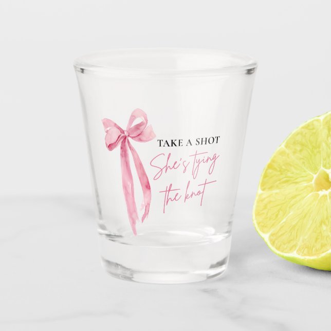 Blush Pink Bow Sie bindet das Brautparty des Knote Schnapsglas (Vorderseite)