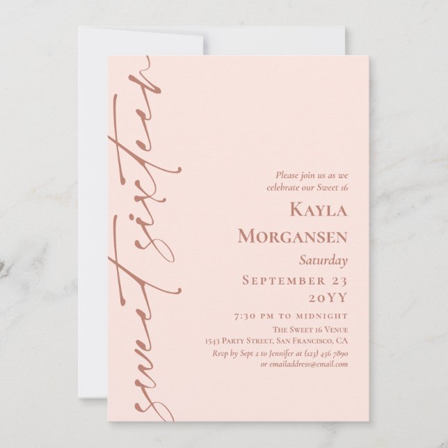 Blush Pink & Brass Kalligraphie Sweet 16 Einladung (Vorderseite)