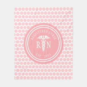 Blush Pink Eingetragener Nurse Caduceus Abschluss Fleecedecke