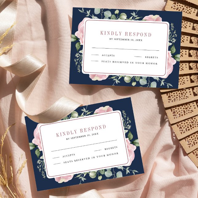 Blush Pink Floral Eukalyptus Navy Blue Wedding RSVP Karte (Von Creator hochgeladen)
