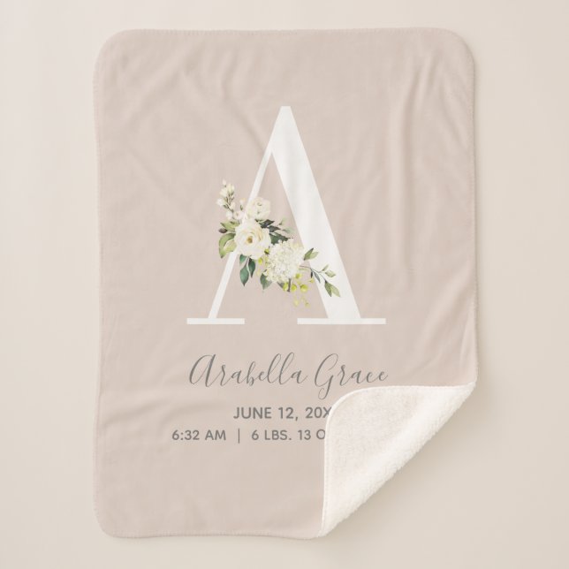 Blush Pink Floral Letter A Baby Script Birth Stats Sherpadecke (Vorderseite)