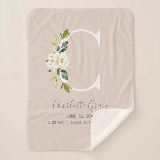 Blush Pink Floral Letter C Baby Script Geburtsstun Sherpadecke (Vorderseite)