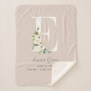 Blush Pink Floral Letter E Baby Script Geburtsstun Sherpadecke