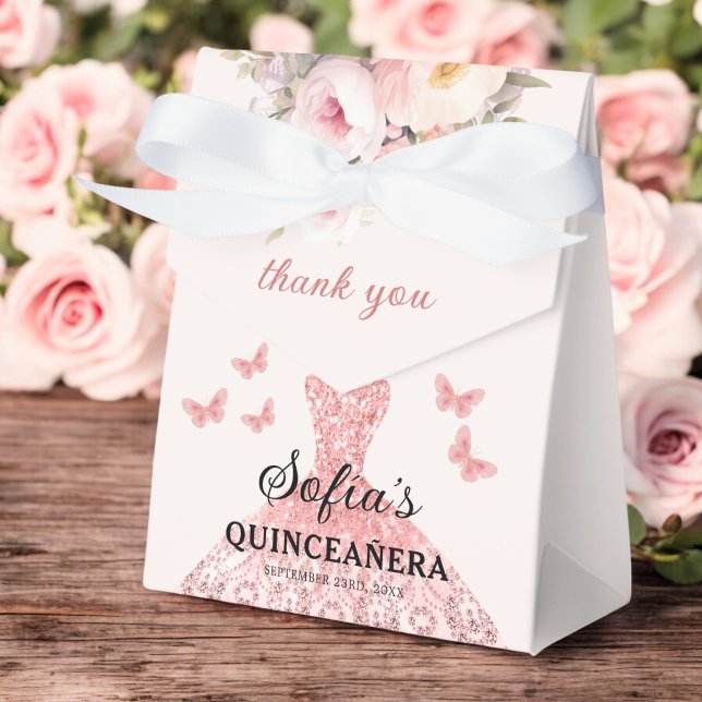 Blush Pink Floral Quinceañera Schmetterlinge Geschenkschachtel (Von Creator hochgeladen)