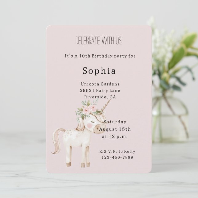 Blush Pink Flowers Unicorn Birthday Einladung (Stehend Vorderseite)