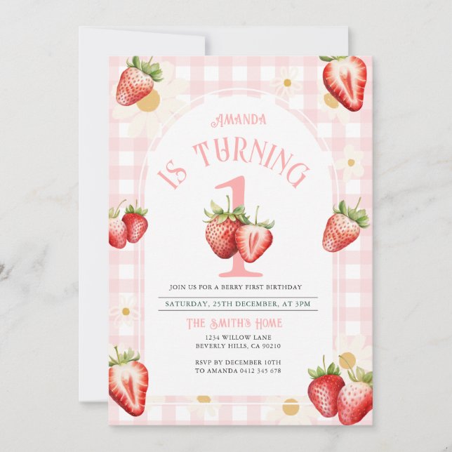 Blush Pink Gingham Strawberry Daisy Birthday Einladung (Vorderseite)