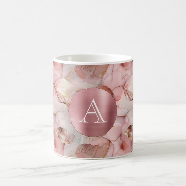 Blush Pink Gold Blätter Monogram Kaffeetasse (Mittel)