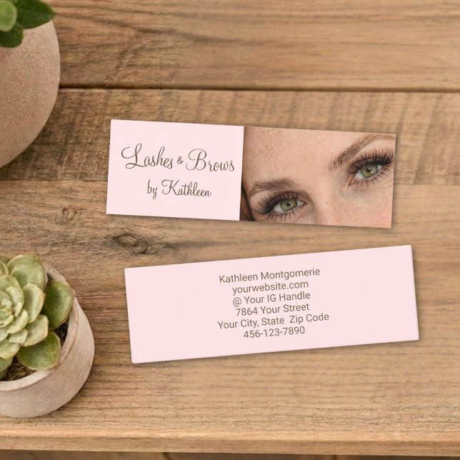 Blush Pink Mocha Script Photo Lashes and Brows Mini Visitenkarte (Von Creator hochgeladen)