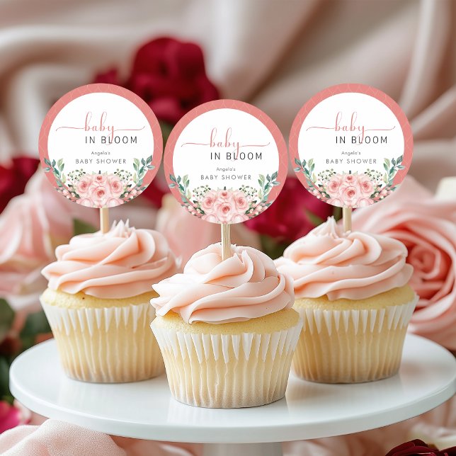 Blush Pink Rose Baby in Blütendusche Runder Aufkleber (Von Creator hochgeladen)