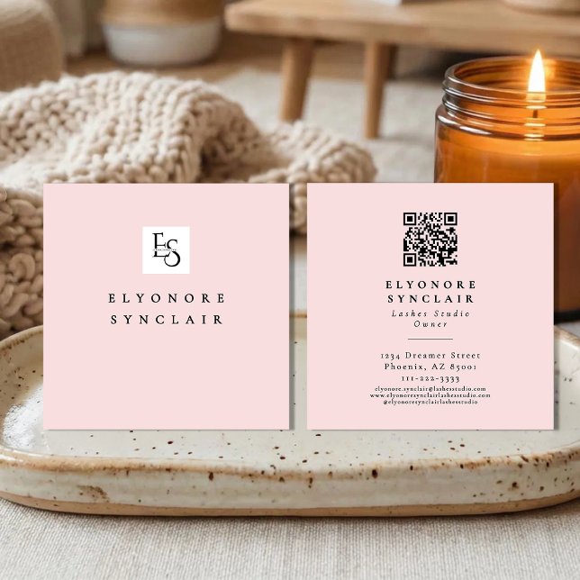 Blush Pink Script Logo QR Code Lashes Quadratische Visitenkarte (Von Creator hochgeladen)