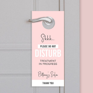 Blush Pink stört nicht den Schönheitssalon oder de Türanhänger