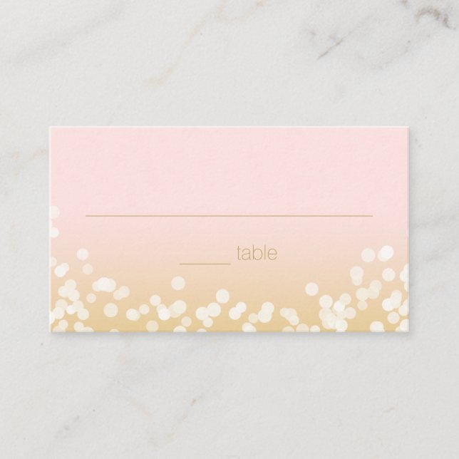 Blush Pink und Gold Twinkle Lights Sitzgelegenheit Platzkarte (Vorderseite)