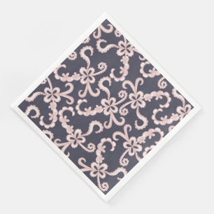 Blush Pink White Floral Lace auf Navy Blue Serviette