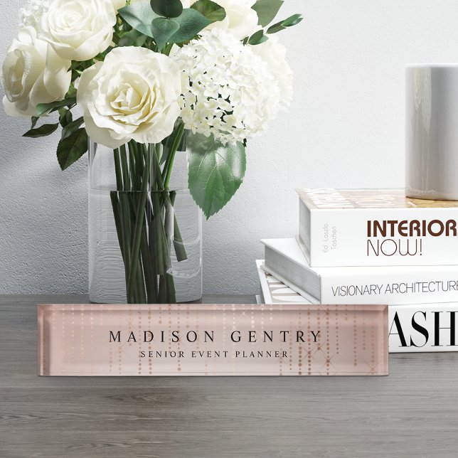 Blush Rain Namensplakette (Von Creator hochgeladen)