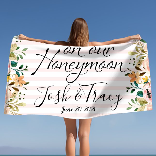 Blush Rosen Stripes Honeymoon Neurolywings Custom Strandtuch (Blush Rose Stripes Honeymoon Newlyweds Custom Beach Towel)