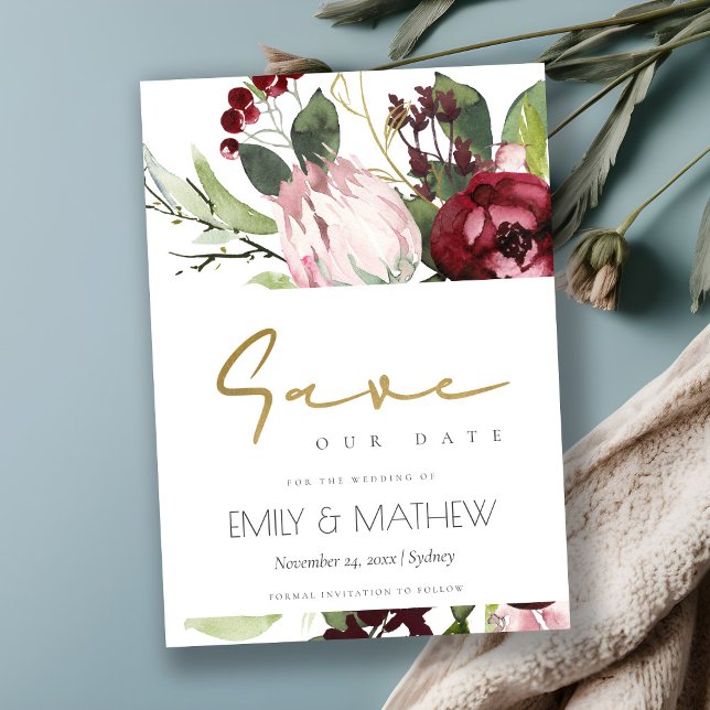 BLUSPINK BURGUNDY PROTEA FLORAL WATERCOLOR SAVE THE DATE (Von Creator hochgeladen)