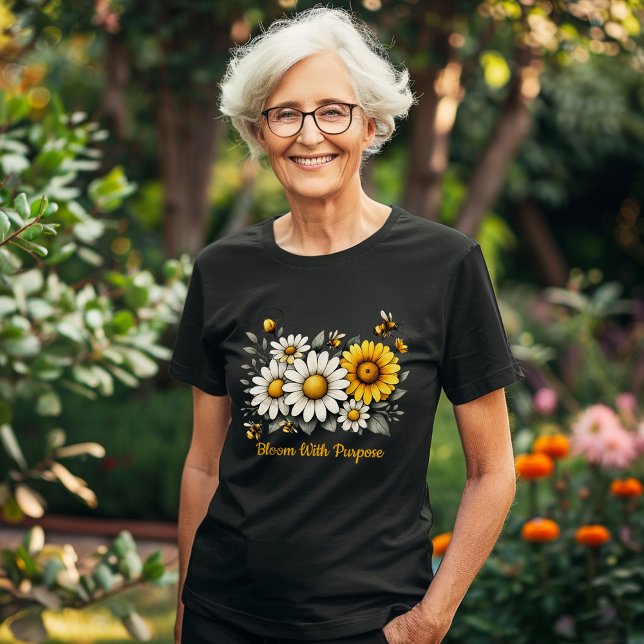 Blüte mit Zweck T-Shirt (Von Creator hochgeladen)
