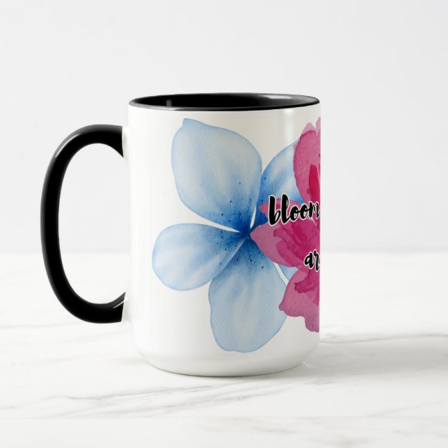 Blüte, wo man Tasse pflanzt (Links)