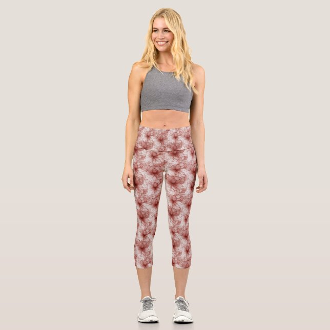 Blüten im Scarlet Veil Capri Leggings (Vorderseite)