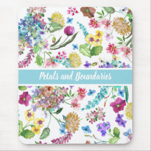 Blütenblätter für Frauen mit mehr Macht Mousepad