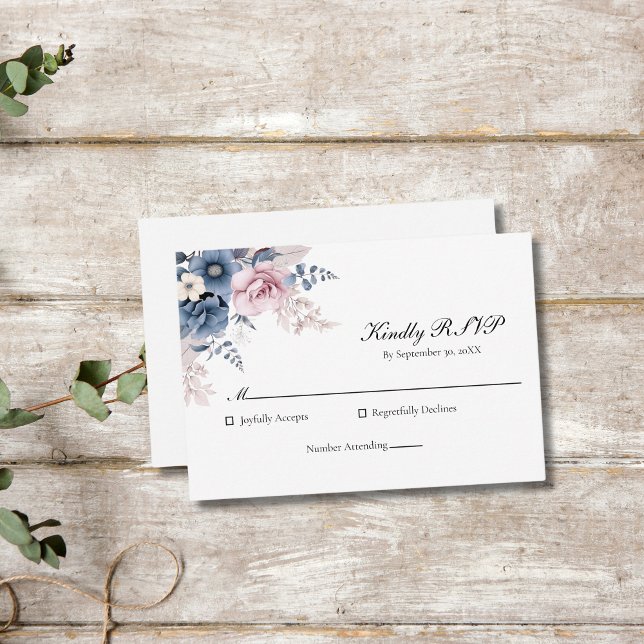 Blütenblau Rosa Blütenrosa Elegante Hochzeit RSVP Karte (Dusty blue blush pink floral wedding RSVP card)