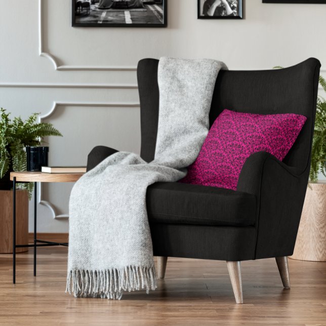 Blütendampfer in Pink und Schwarz/Rose Kissen (Hot Pink and Black Rose Floral Damask Throw Pillow)